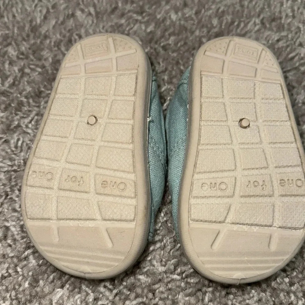 •Tiny TOMS• - Picture 6 of 7